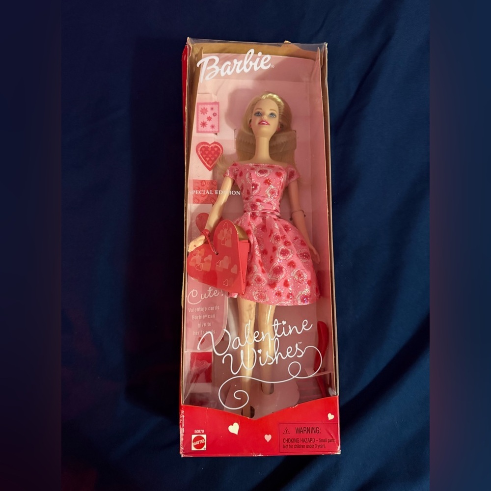 BARBIE 2001 VALENTINE WISHES DOLL  #50879 NRFB Vintage HTF Blonde Red Dress